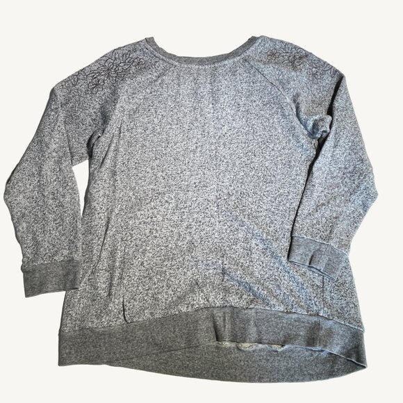 Essence By Thyme Maternity Grey Crewneck Sweater with Floral Embroidery Size XL - Picture 4 of 7